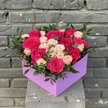 Цветочная композиция из Розы в коробке в Кировский