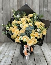 Букет цветов из:  Розы и Лизиантусы #REPLACE_PRED# Кировский