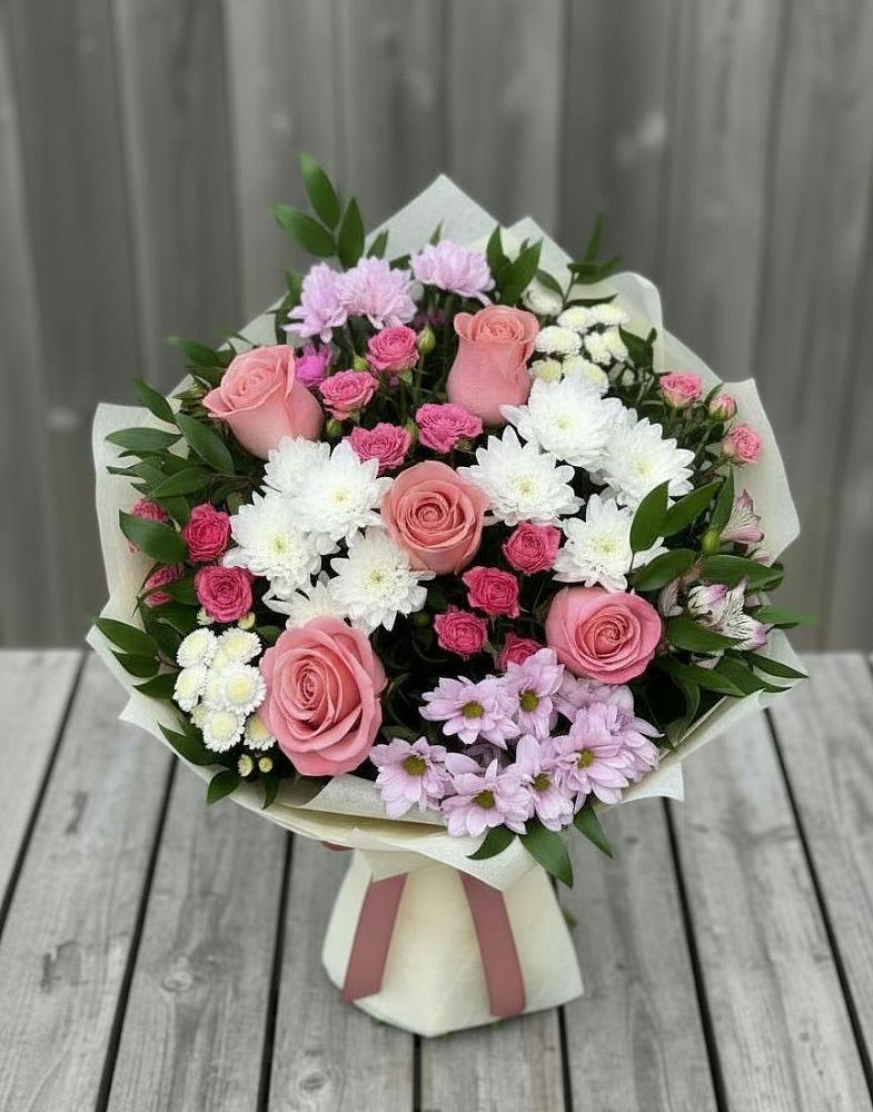 Букет цветов из: Альстромерии, Гвоздики, Розы и Хризантемы в Кировский