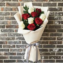 Букет цветов из:  Розы в Кировский