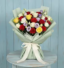 Букет цветов из:  Розы в Кировский