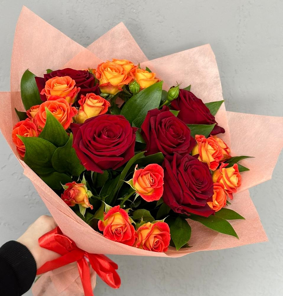 Букет Любовь и восторг в Кировский