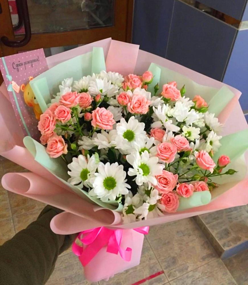 Букет цветов из: Розы и Хризантемы в Кировский