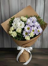 Букет цветов из:  Хризантемы и Розы в Кировский