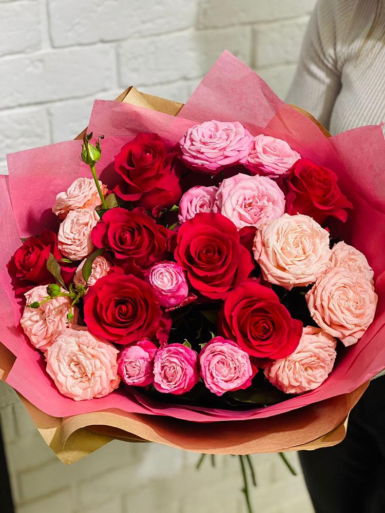 Букет цветов из: Розы в Кировский