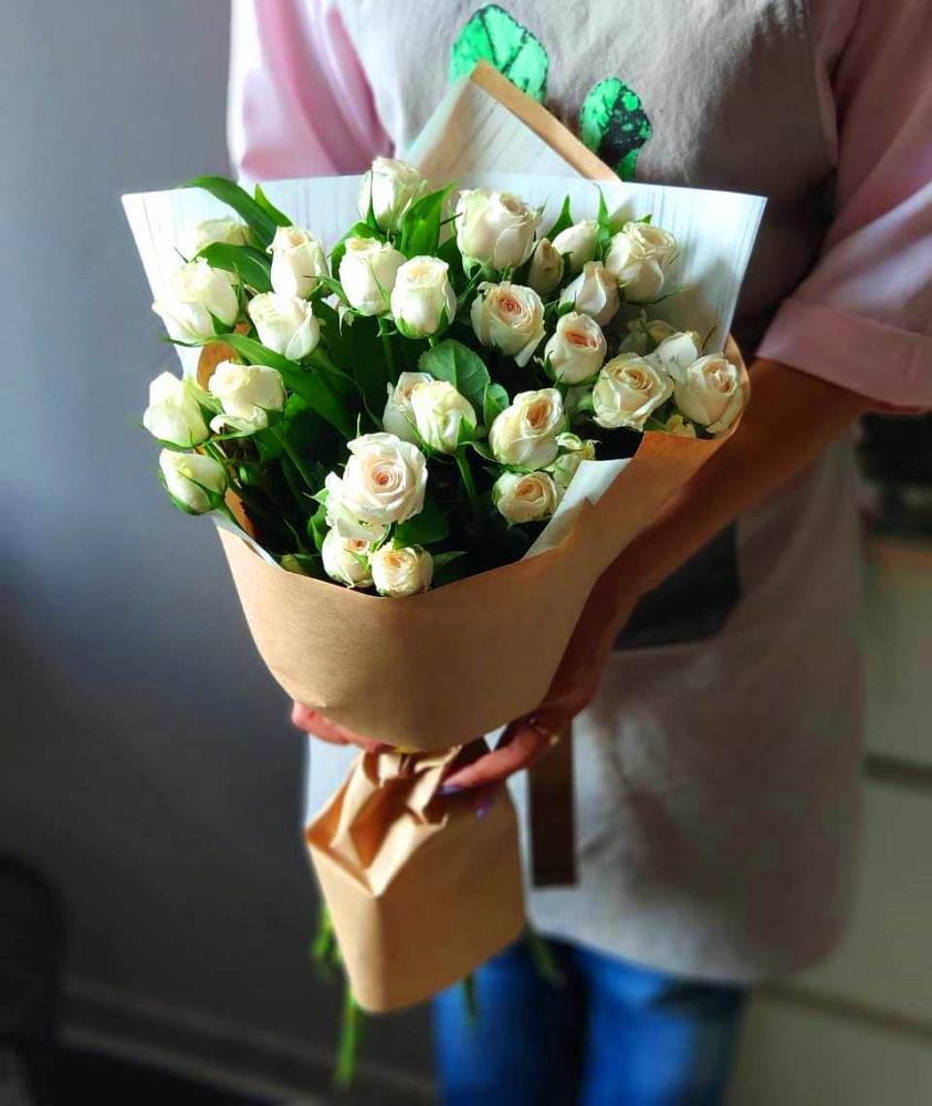 Букет цветов из: Розы в Кировский