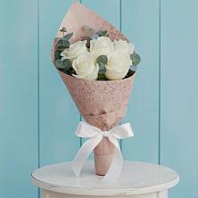 Букет цветов из:  Розы в Кировский