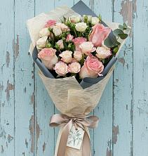 Букет цветов из:  Розы в Кировский