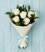 Букет цветов из:  Розы в Кировский