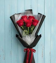 Букет цветов из:  Розы в Кировский