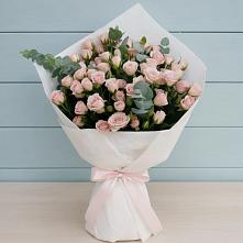 Букет цветов из:  Розы в Кировский