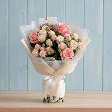 Букет цветов из:  Розы в Кировский