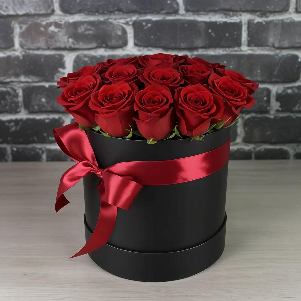 Цветочная композиция из Розы в шляпной коробке в Кировский