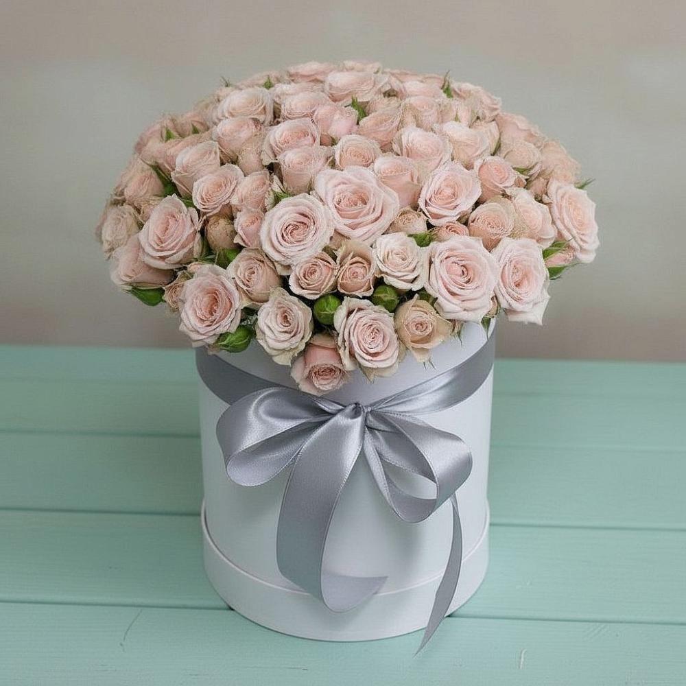 Цветочная композиция из Розы в шляпной коробке в Кировский