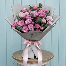 Букет цветов из:  Розы в Кировский
